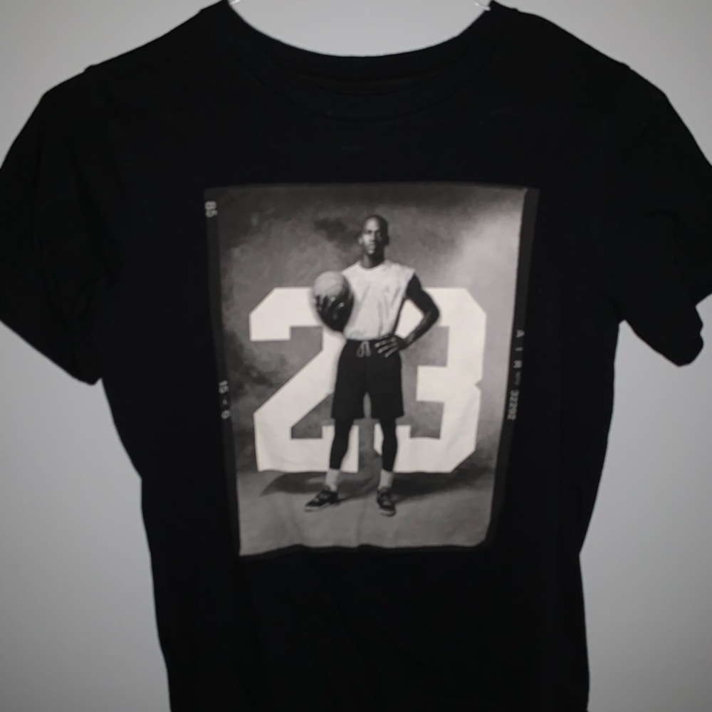 Exclusive Jordan shirt !!